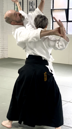 Elly_action_1